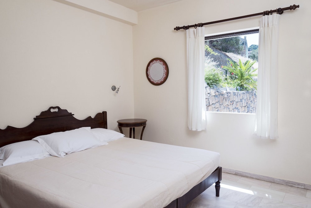 Istron Villas 10/50
