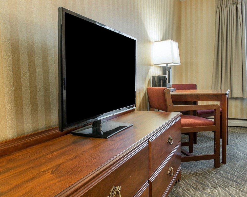 Quality Inn Gaylord MI 39/40