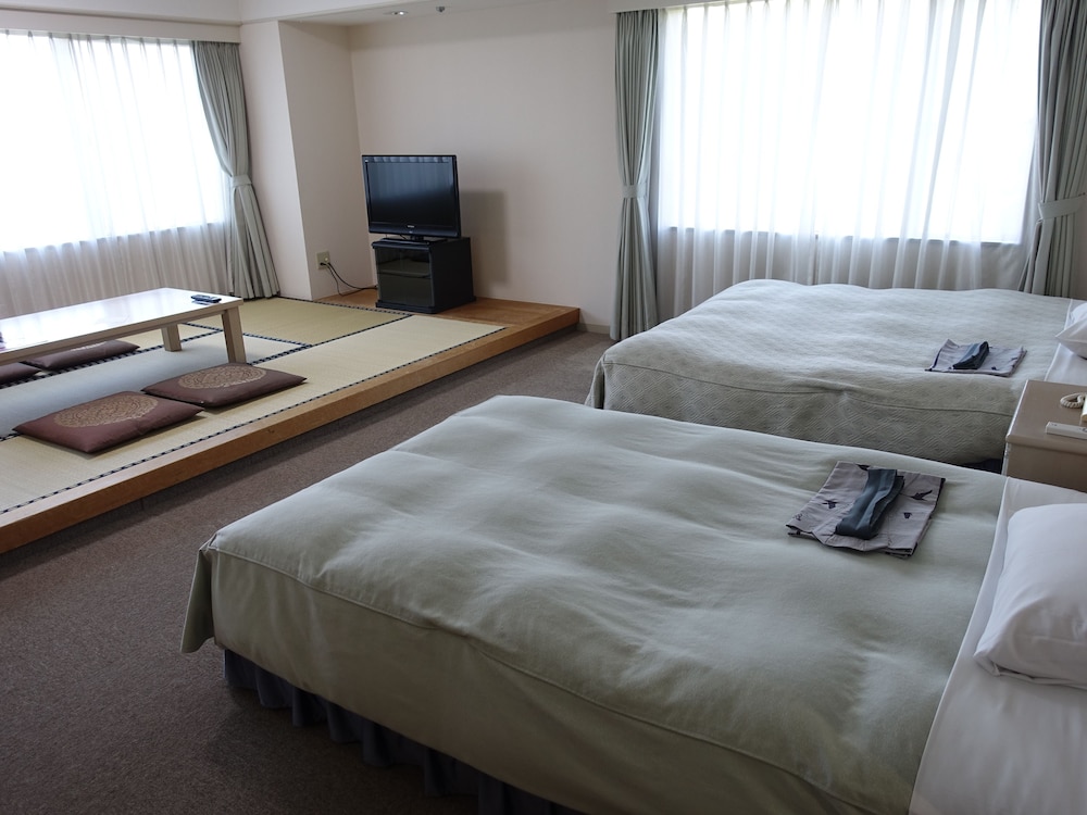 Japanese Western, Twin Beds, 3 Futon Beds, South Tower