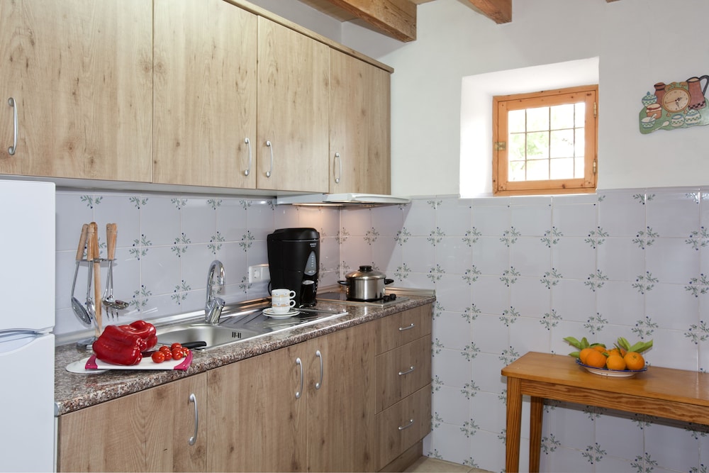 Finca Hotel Can Estades 14/63