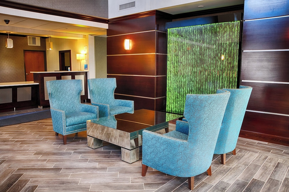 HOLIDAY INN EXPRESS SUITES SIDNEY 35/60