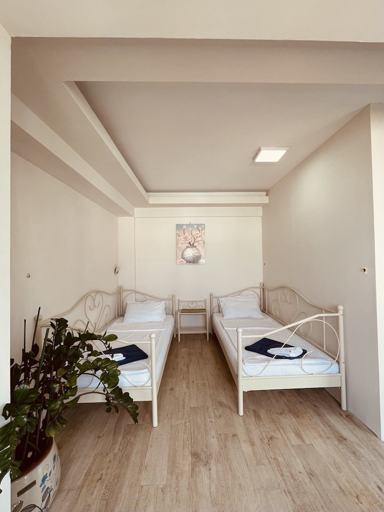 Joan Apartments & Spa 18/50