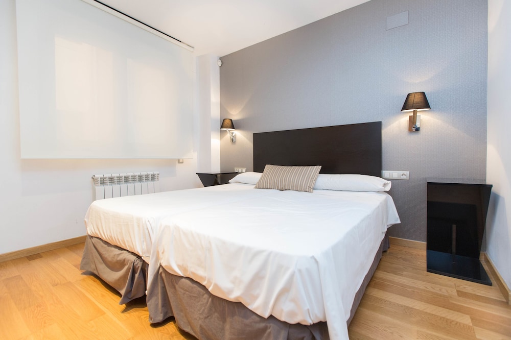 AinB Sagrada Familia Apartments 9/74