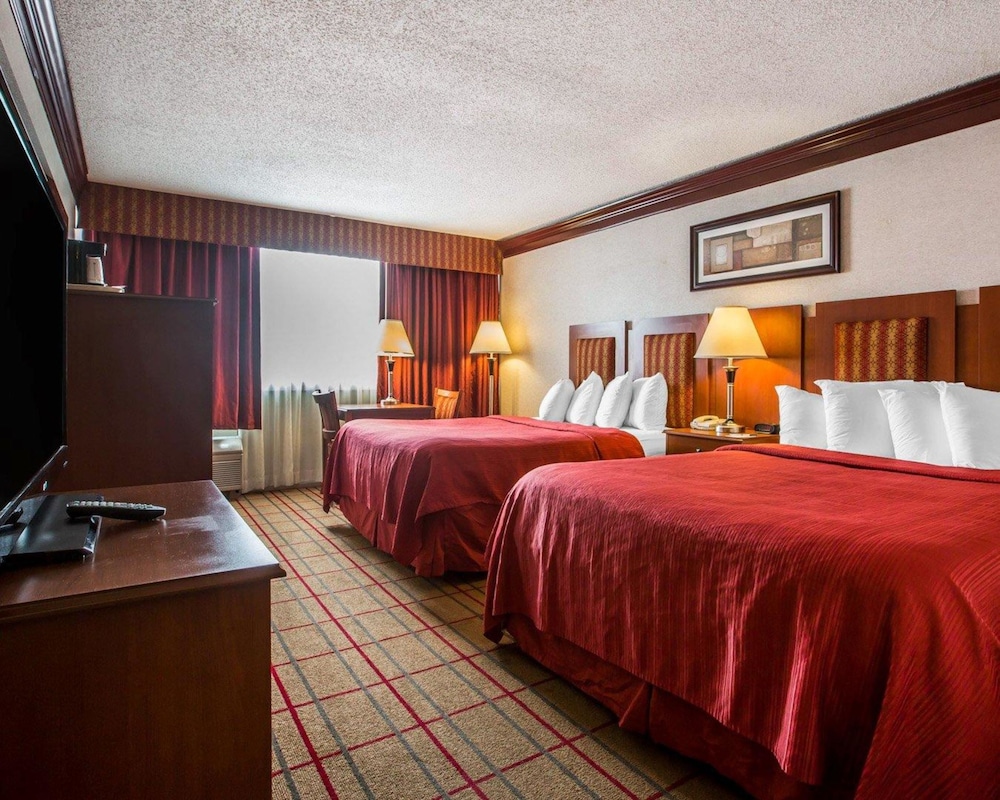 Quality Inn & Conference Center Brattleboro North 23/64