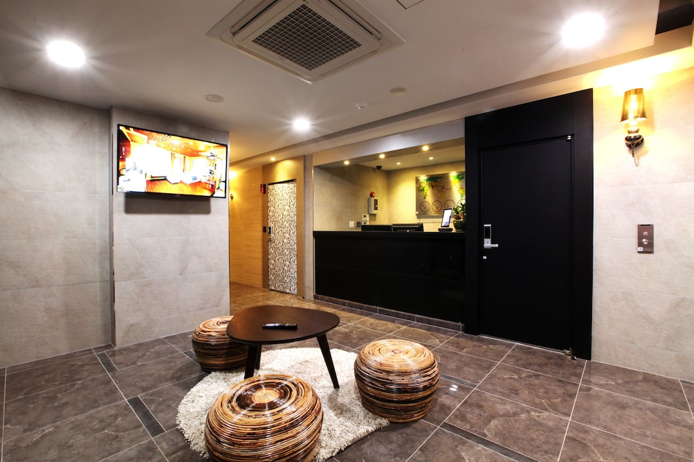 Jeju Lux Hotel 4/22
