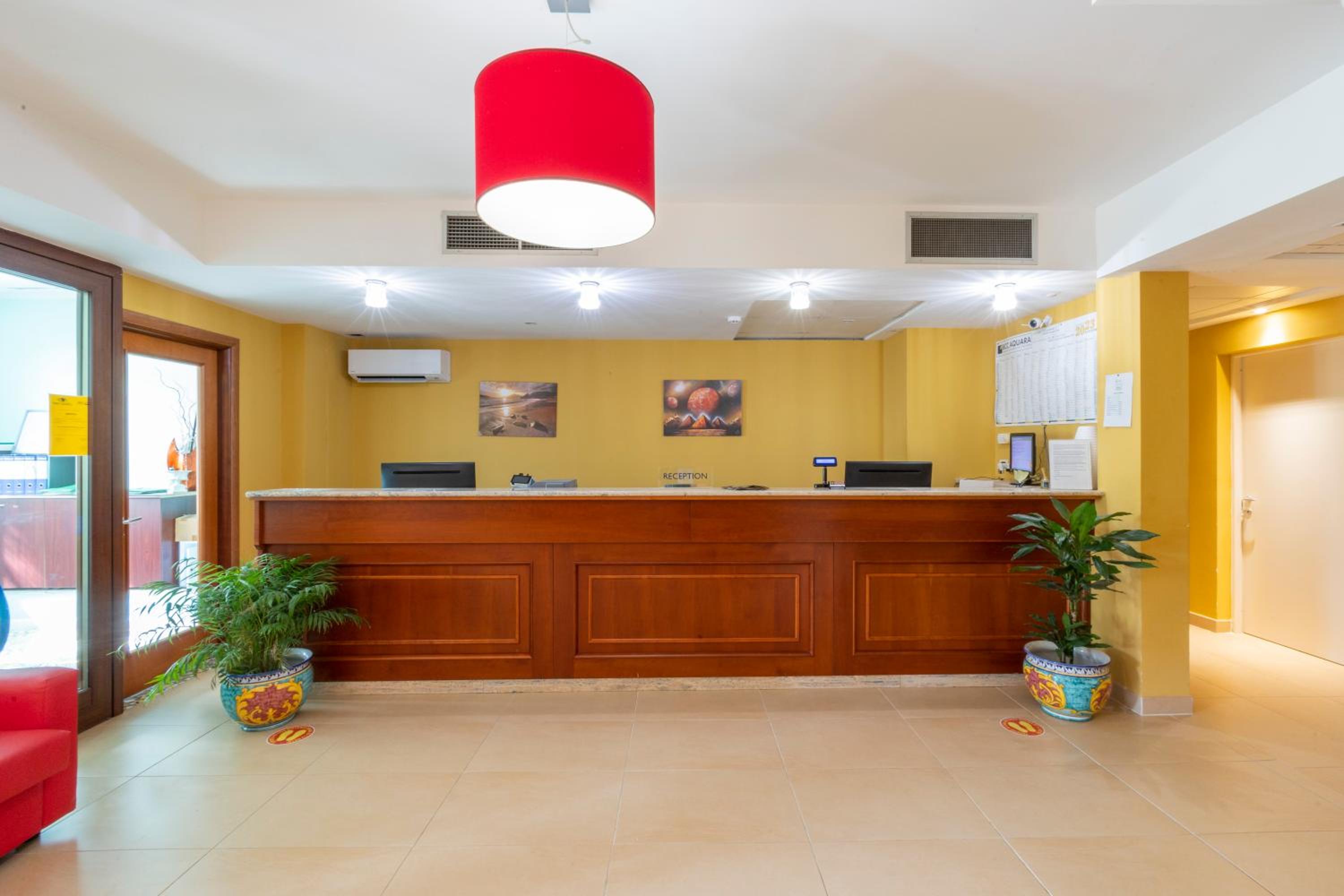 Prince Franklyn Hotel 6/55