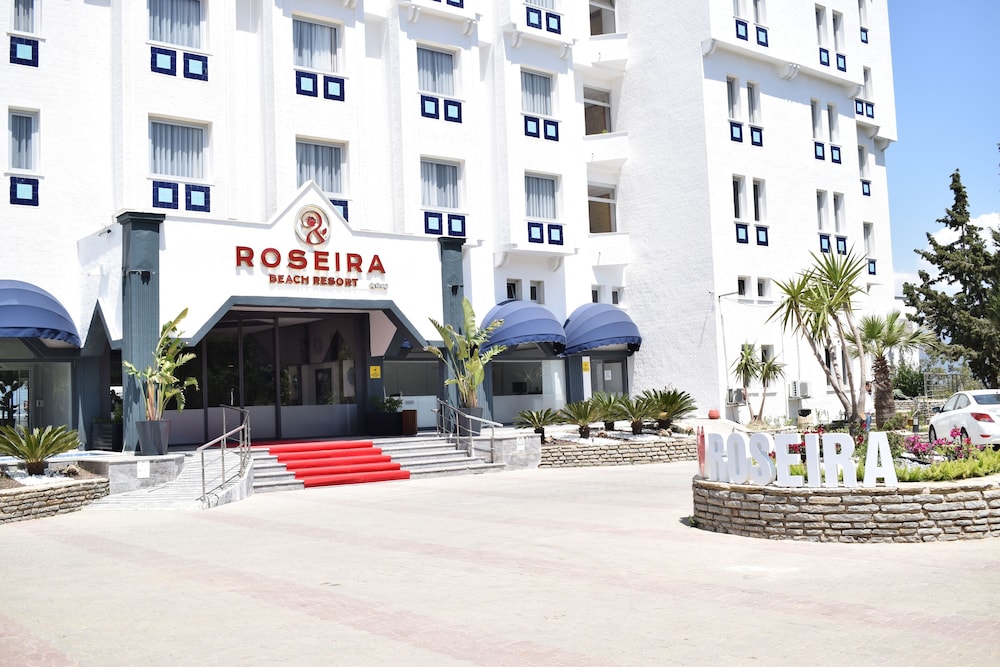 Roseira Beach Resort 3/43
