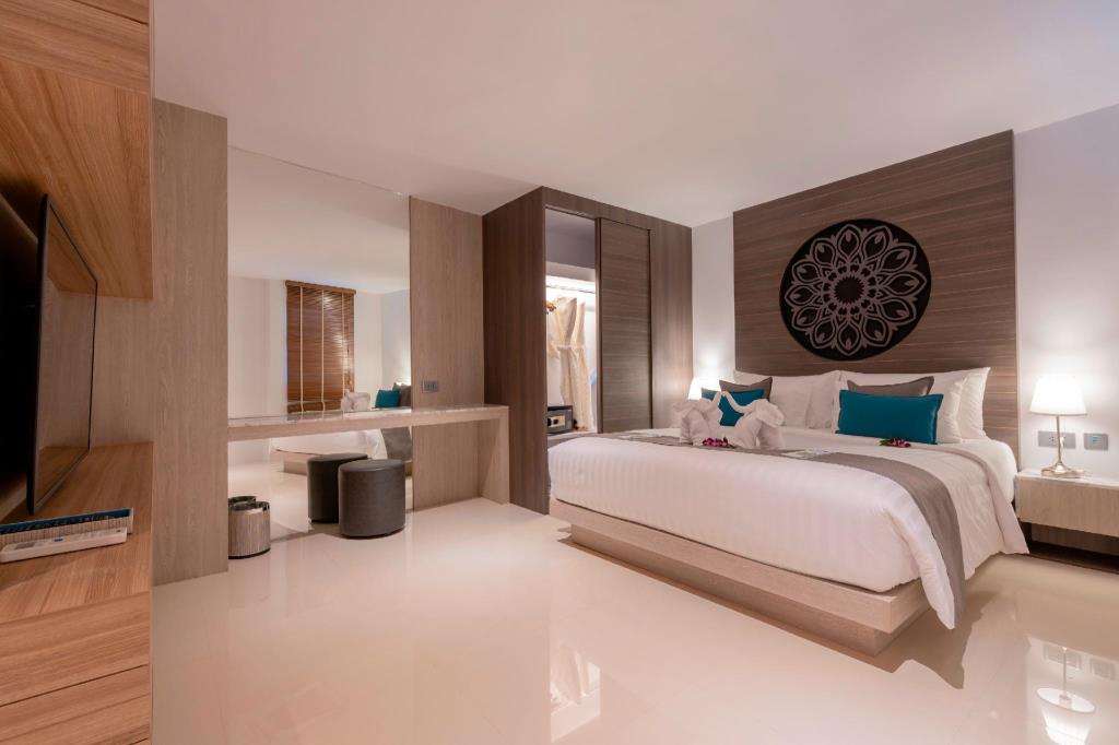2 Bedrooms, Suite