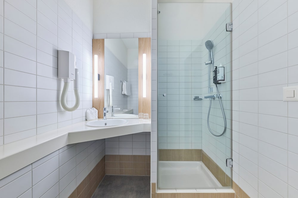 Ibis Chur 45/45