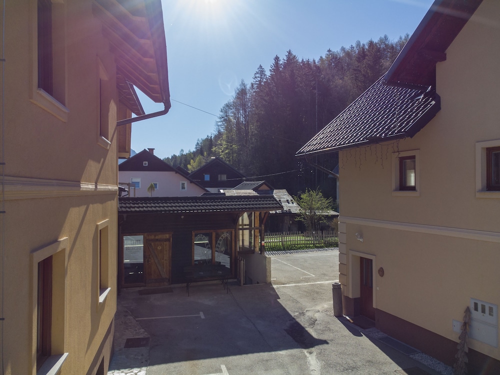 Apartment House Berghi Ii 44/48