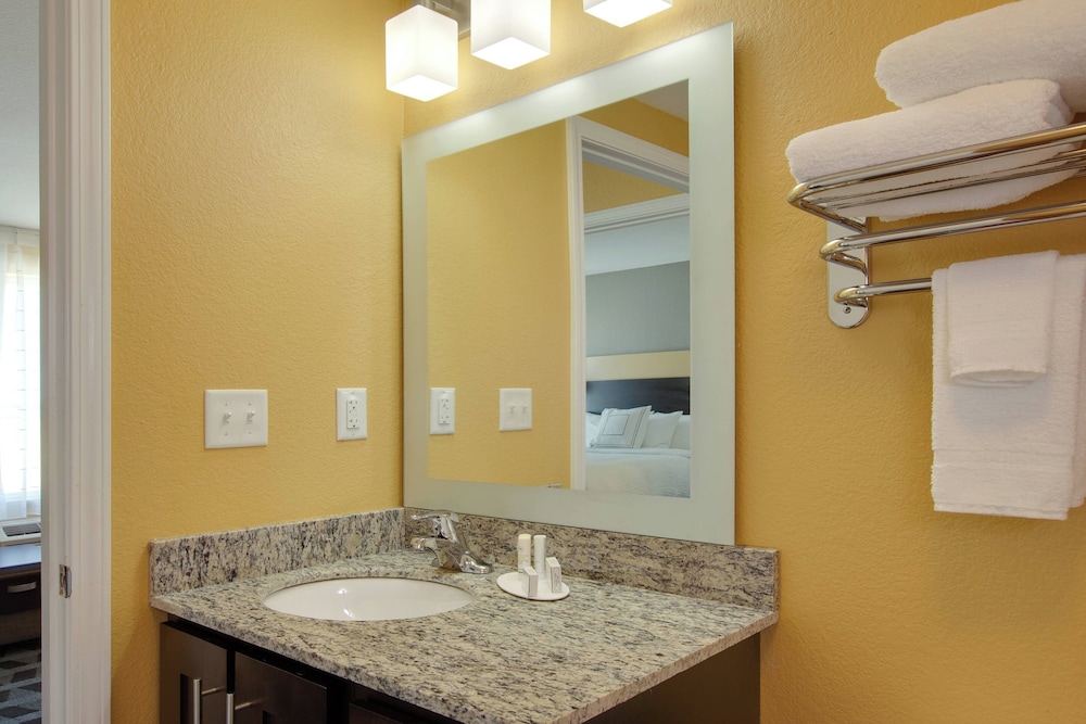 جناح بسريرين مزدوجين بغرفتي نوم لذوي الإعاقة، TOWNEPLACE SUITES CORPUS CHRISTI PORTLAND 5/9