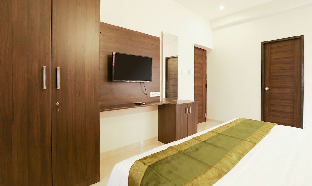 Treebo Hi Line Apartments 18/28