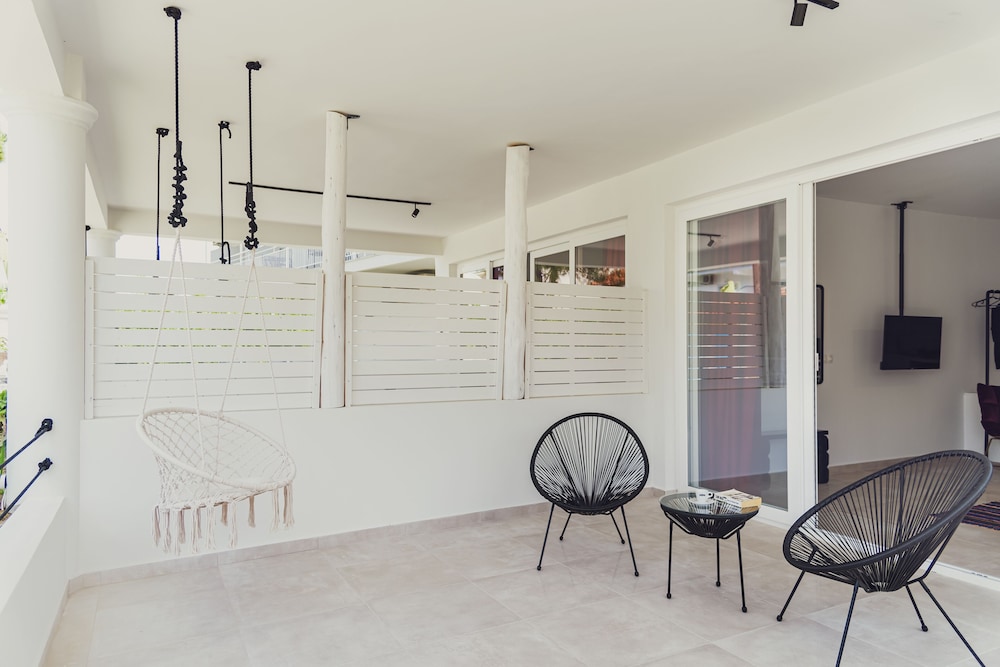 Three Seasons Resort 50/58