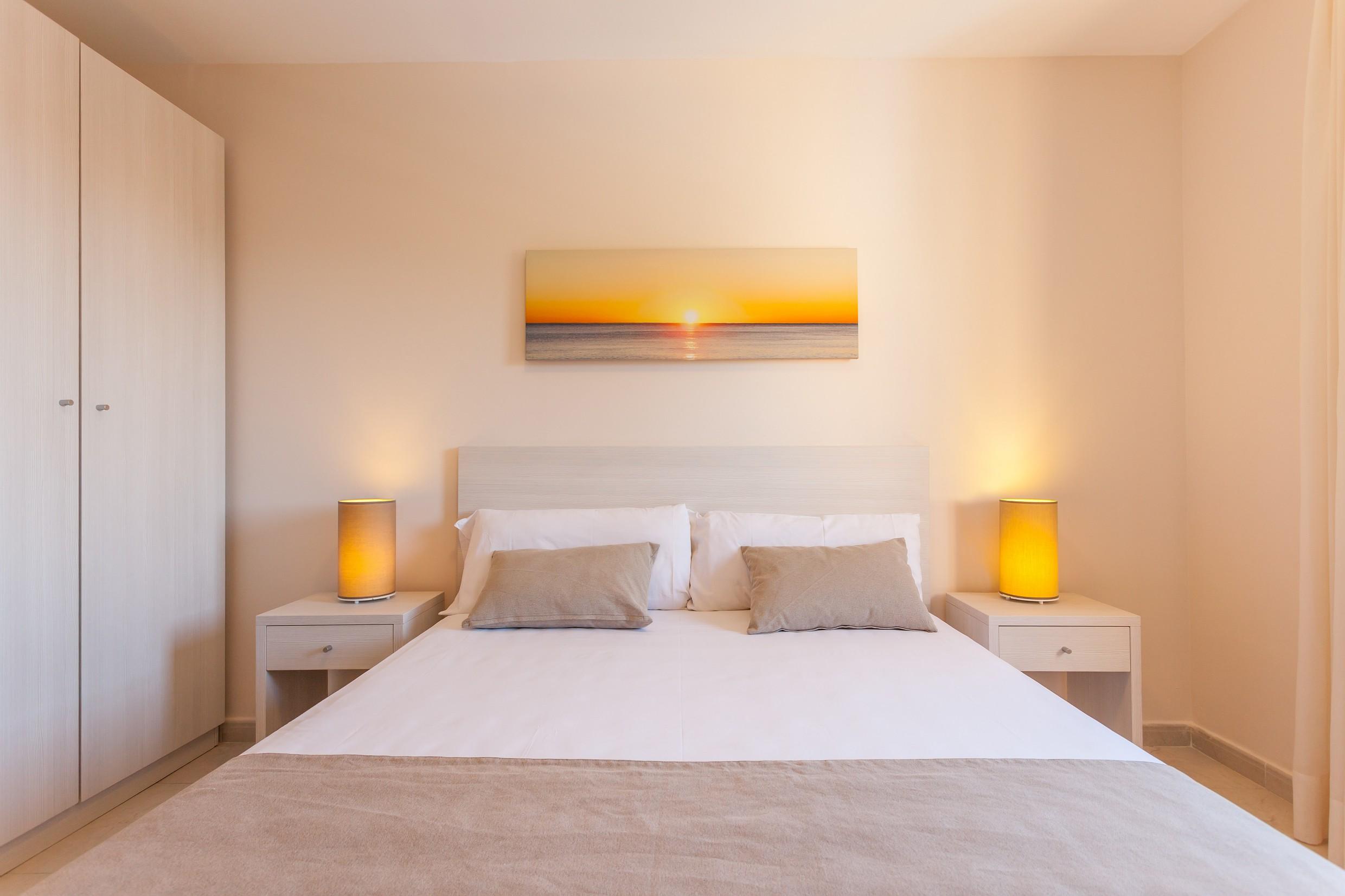 2 Bedrooms, Apartment, Balcony or Terrace