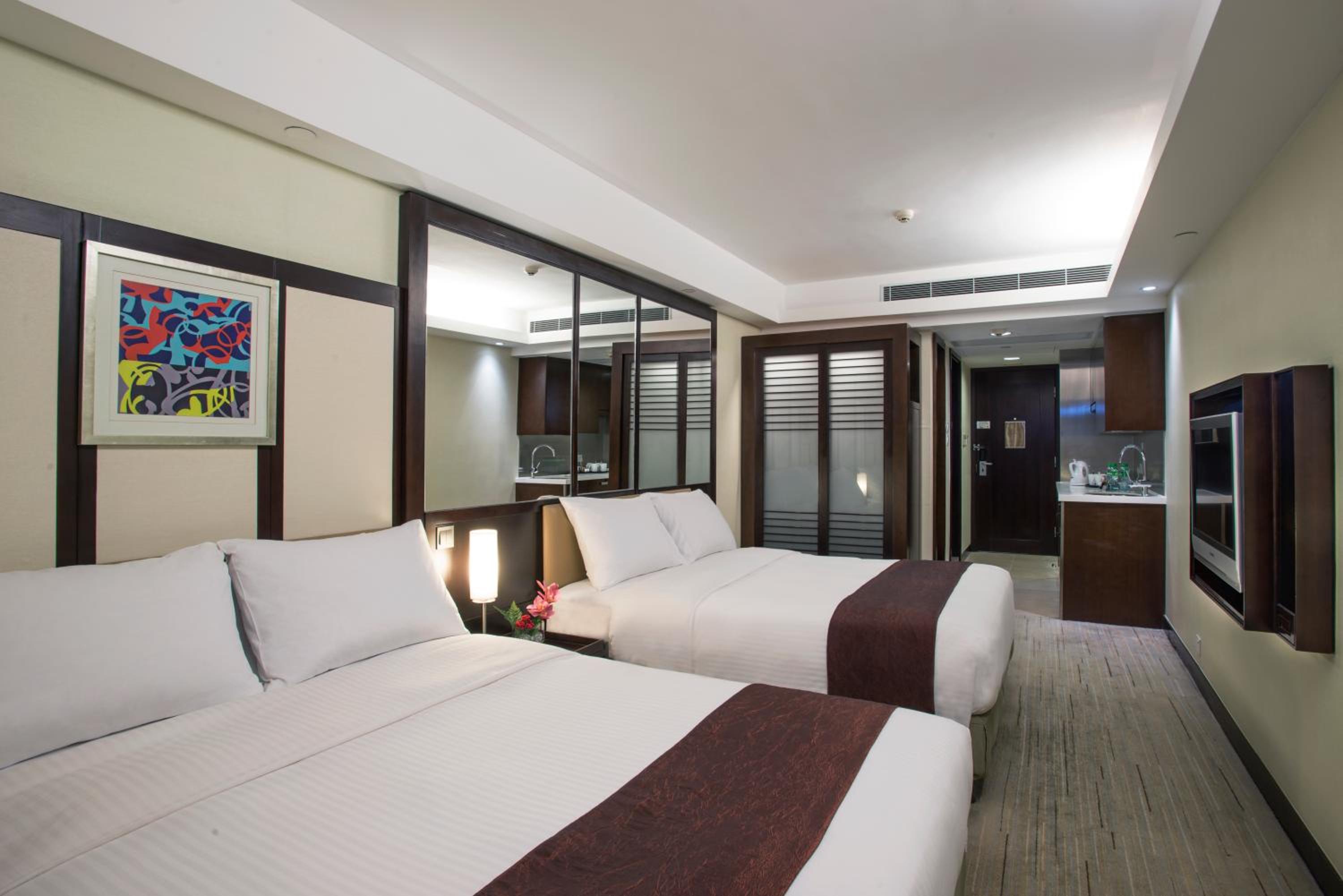 Room at Royal View Hotel, TSUEN WAN