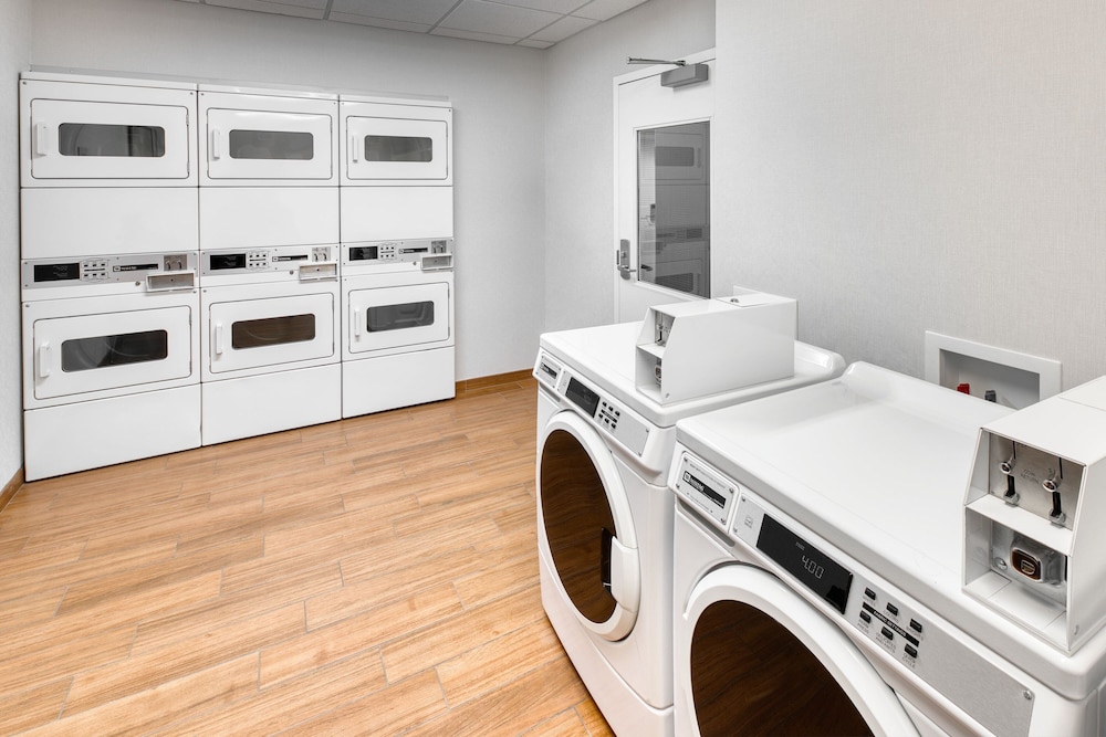 Towneplace Suites Belleville 12/50