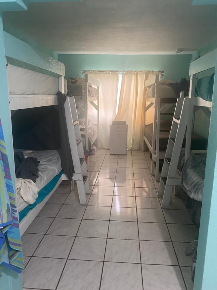 Hoosville Hostel 45/66