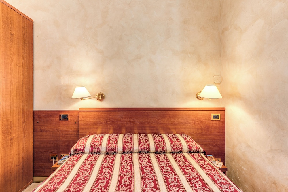 Hotel Labelle 69/91
