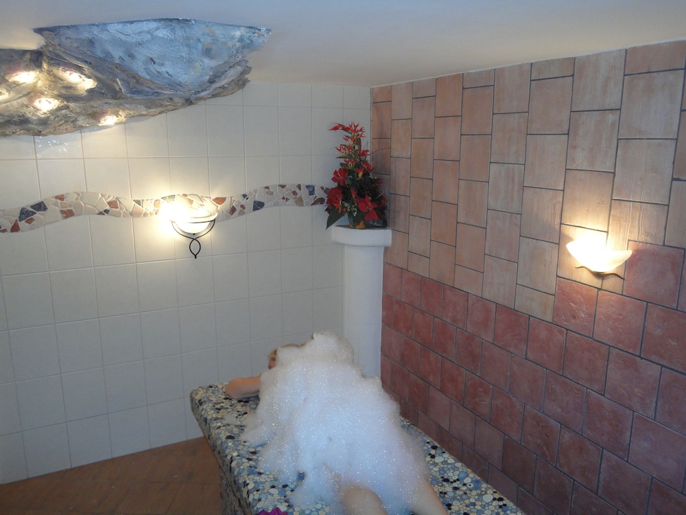 Ringhotel Lenauhof 38/50