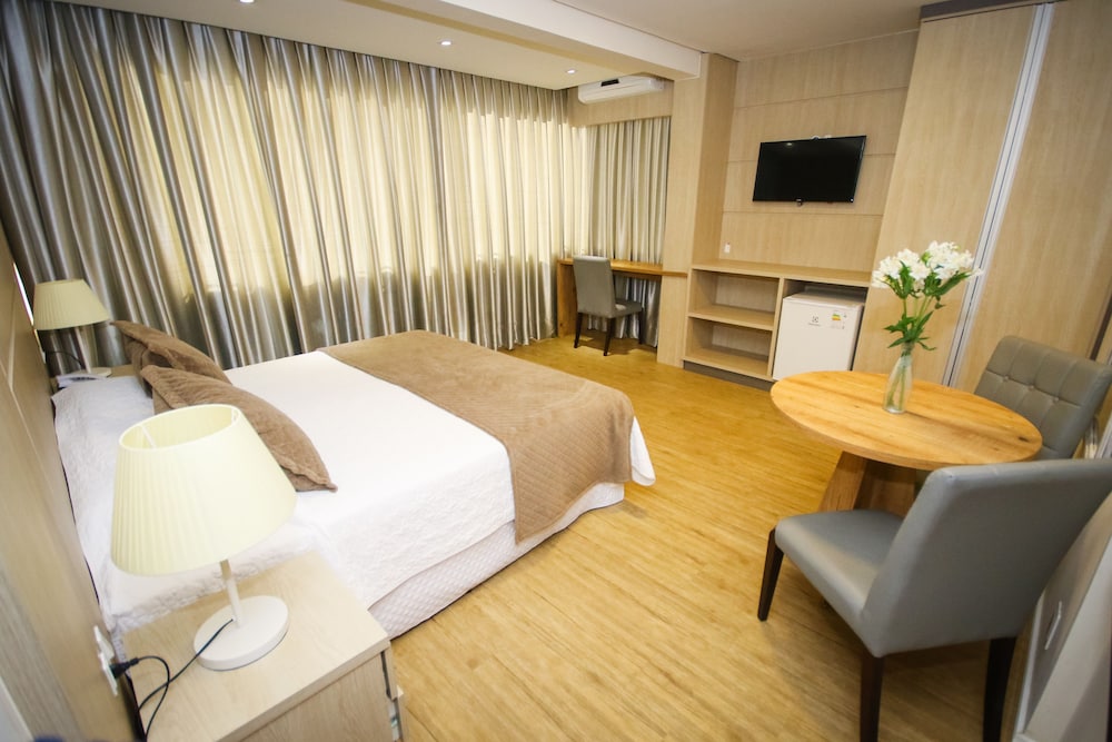 جناح فاخر بسرير مزدوج، Hotel Geranium 5/7