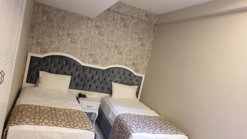 Basement, Double or Twin Bed