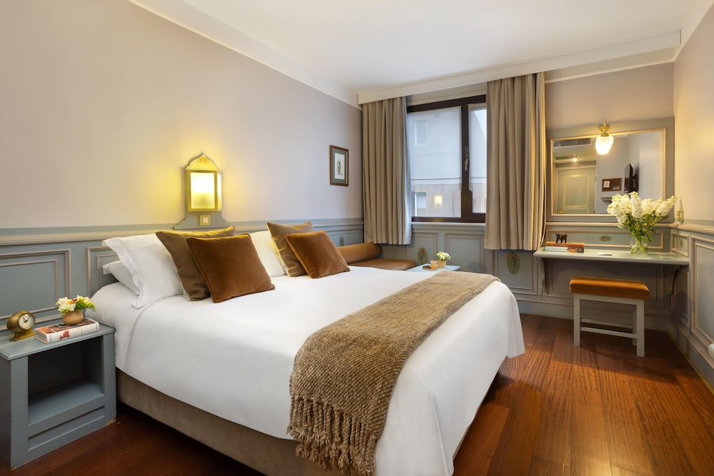 STANDARD, DOUBLE BED