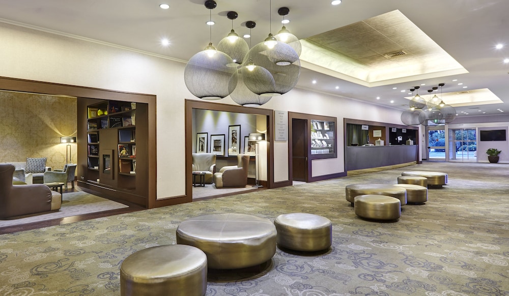 Crowne Plaza St Peter S 9/77