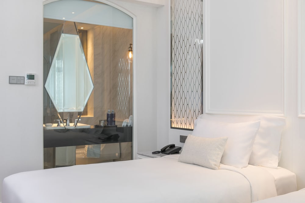 Superior, Twin Beds