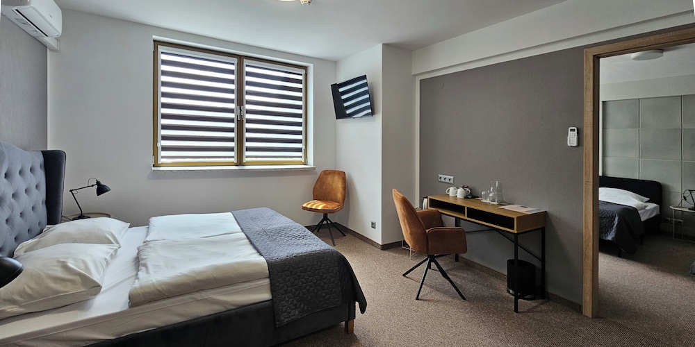 Witek Hotel 11/50