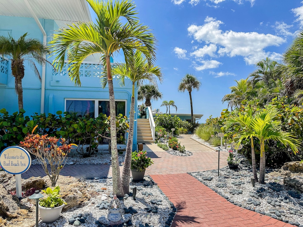 Pearl Beach Inn 47/54