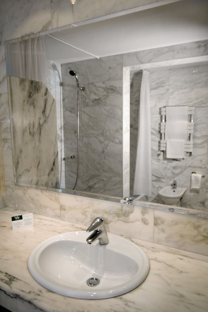 Hotel Rutllan & Spa 33/36