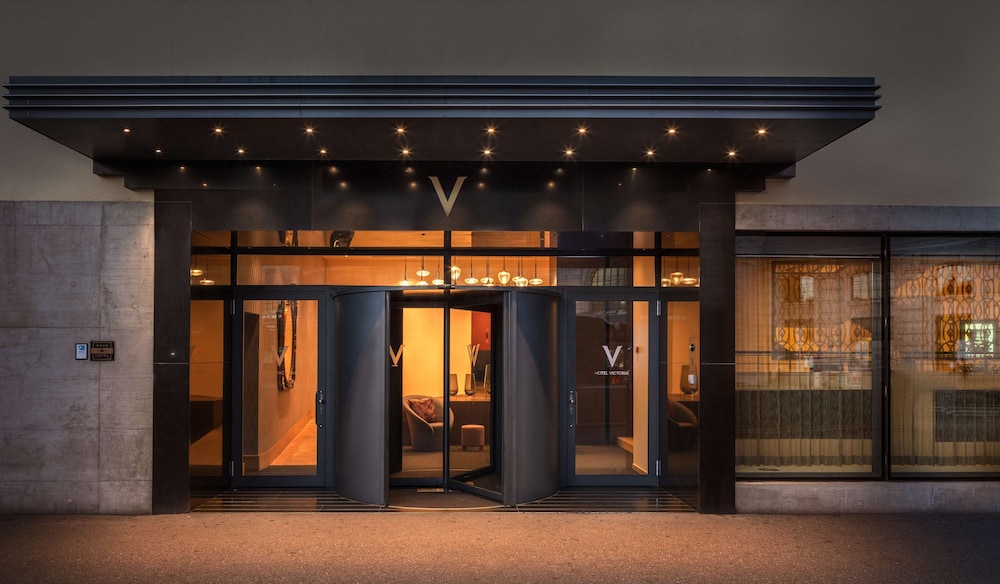 Hotel Victoria 8/62