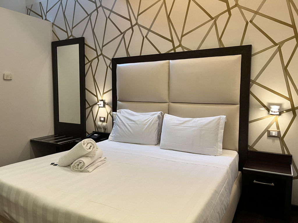 COMFORT, DOUBLE BED