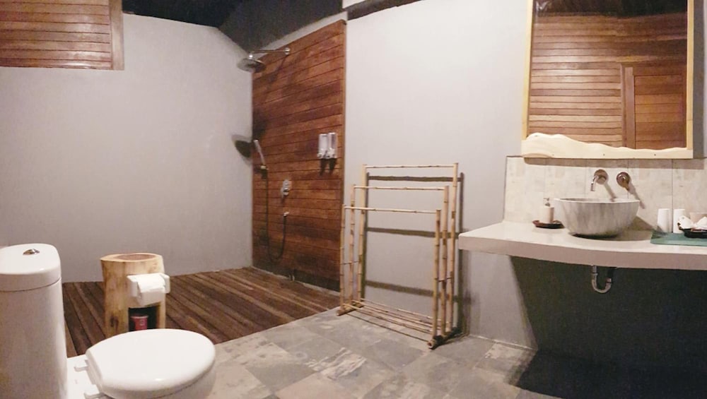 The Akah Cottage 65/65