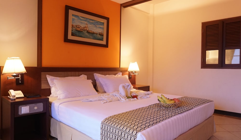 Pines Garden Resort 17/46