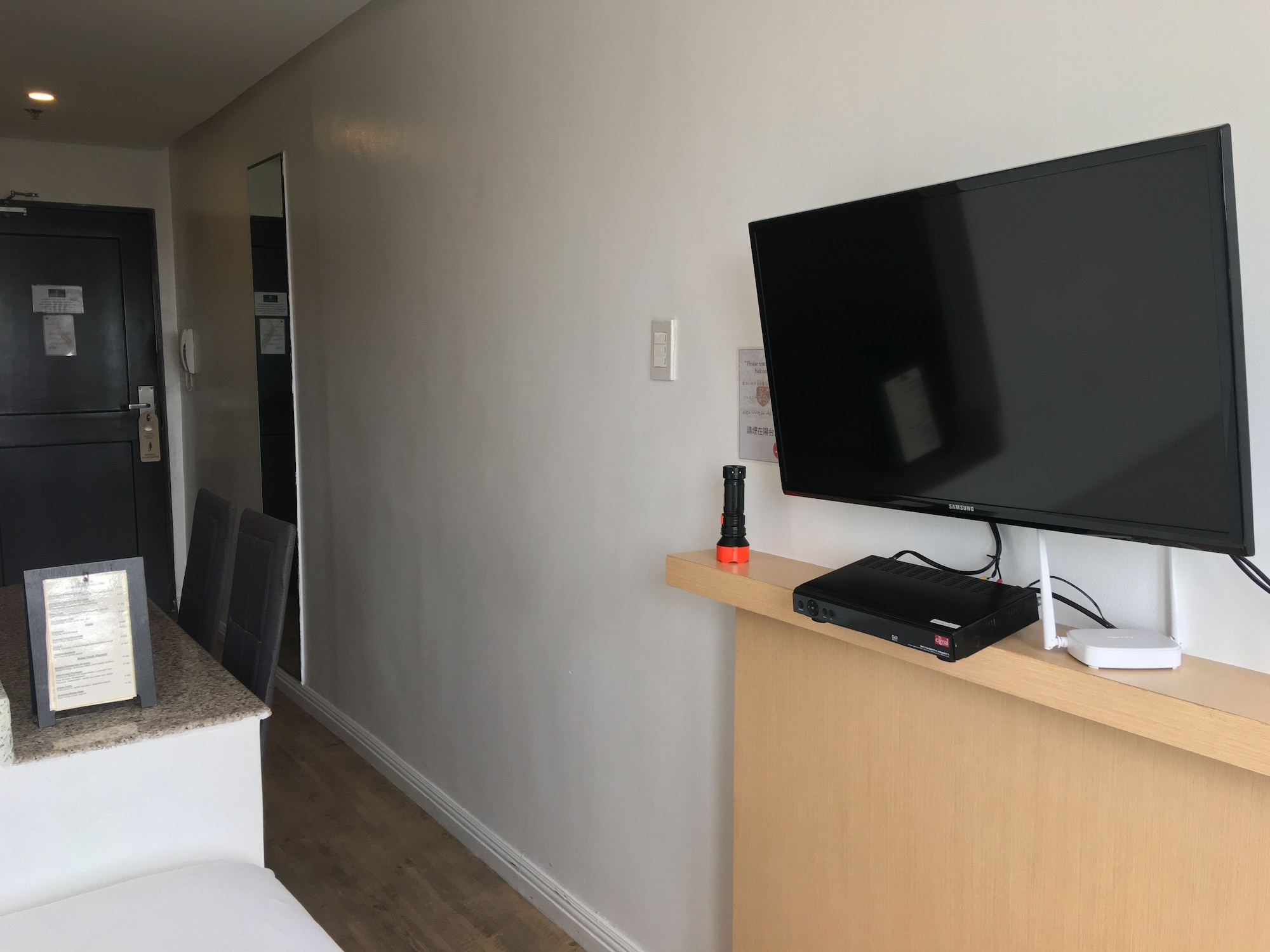 Deluxe, Regency Grand Suites 10/10