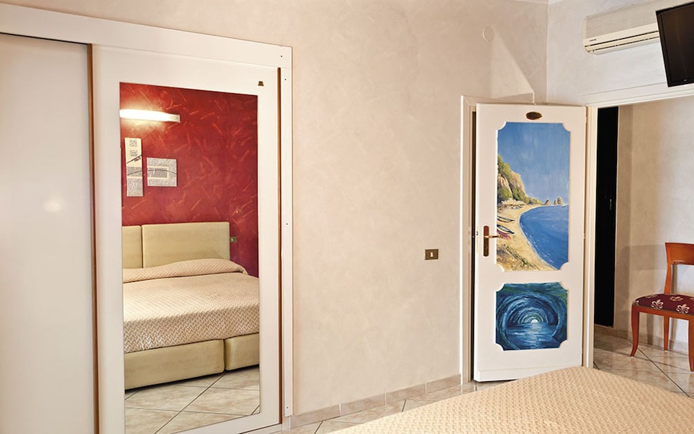 Leonardo's B&B 31/31