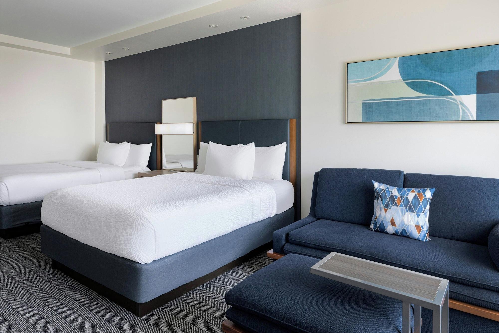 Room, Multiple Beds