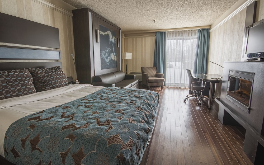 Modern, 1 Queen and 1 Murphy Bed, Queen Murphy Bed, Exterior View