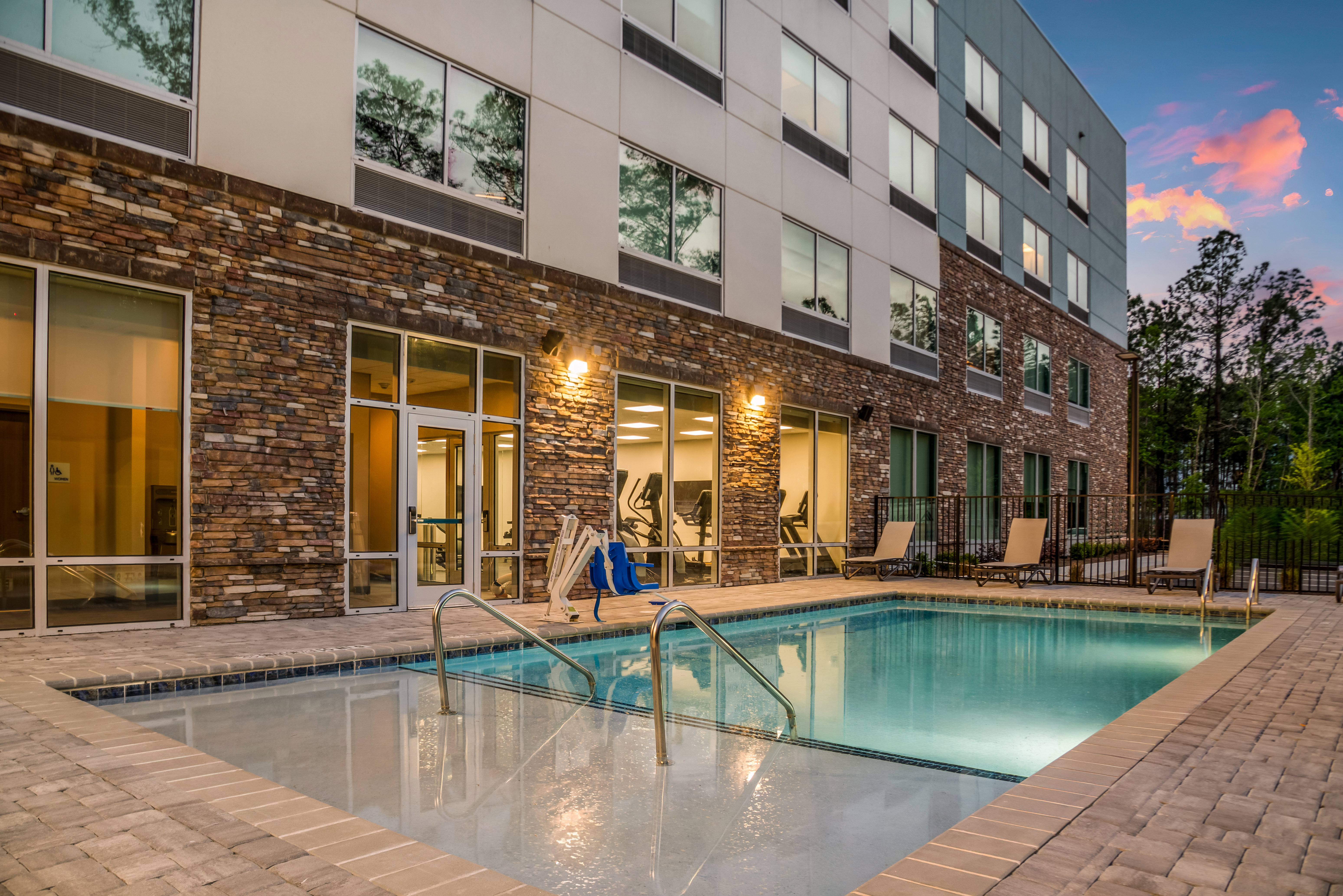 Holiday Inn Express SAVANNAH - GATEWAY 6/50