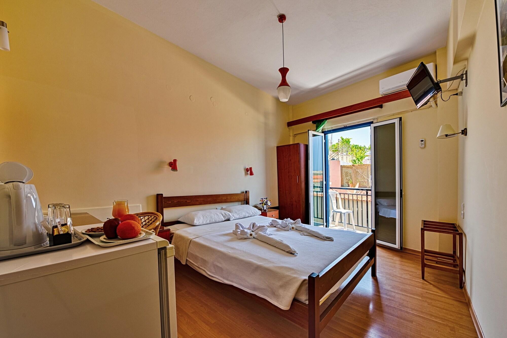 Lucia Hotel 6/47