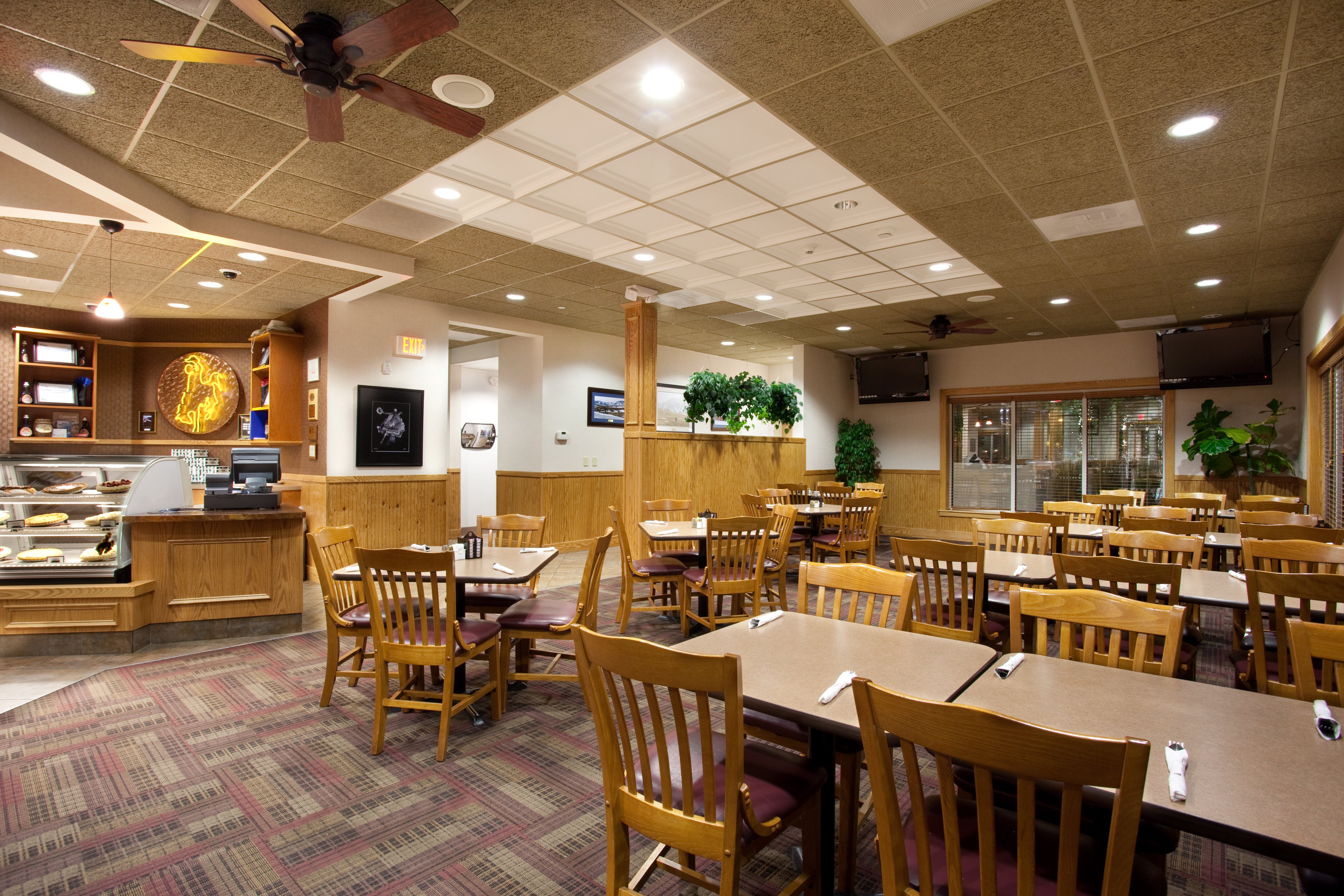 Holiday Inn Laramie 63/79
