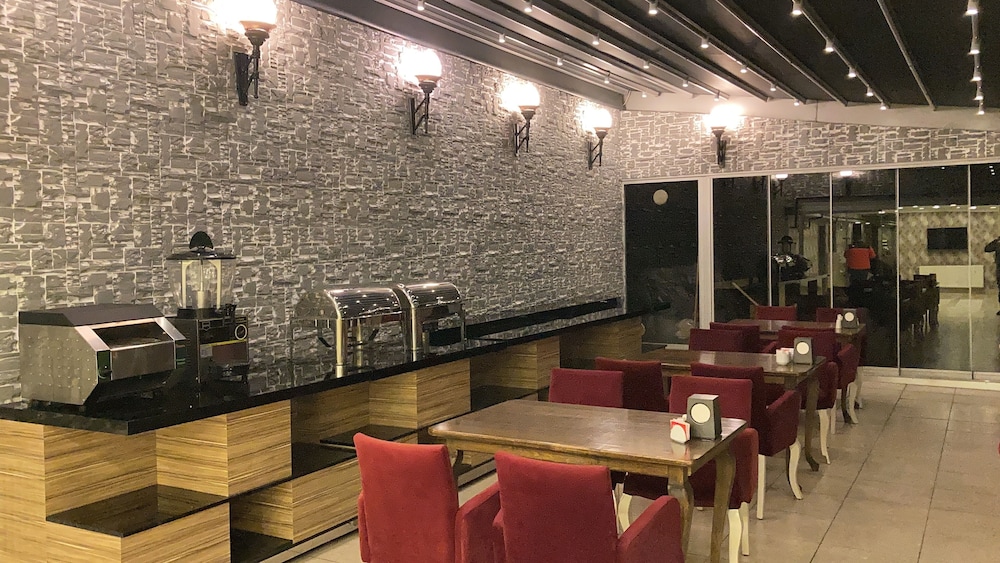 Caykent Suites Deluxe Hotel 36/50