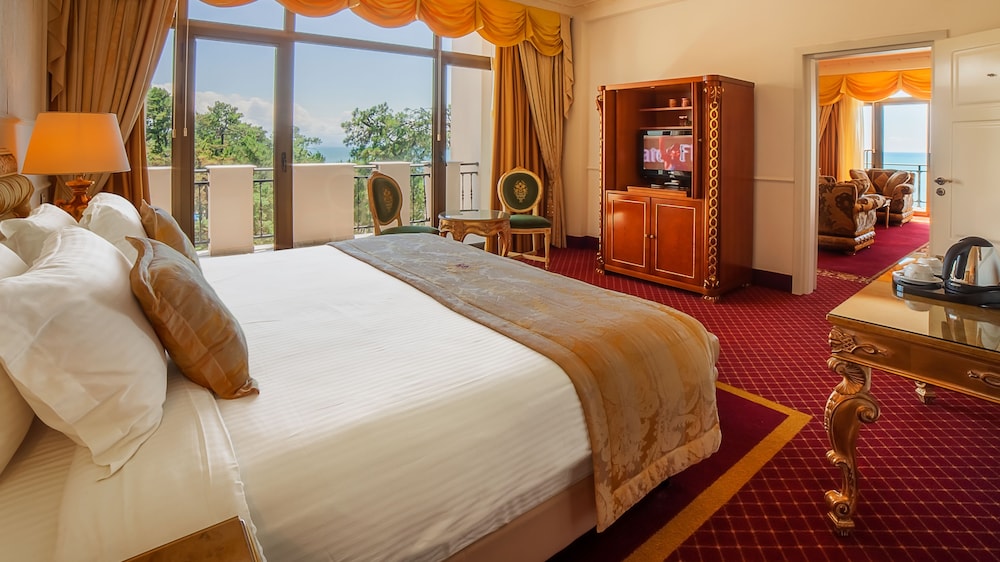 Dolce Vita, Presidential, Suite, King Bed