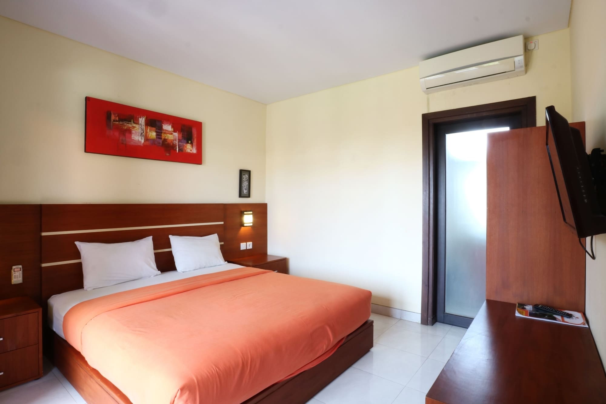 SUPERIOR, DOUBLE OR TWIN BED