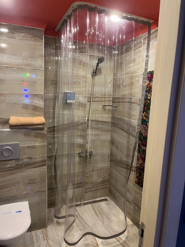 Marvel Suites - Adults Only 39/40