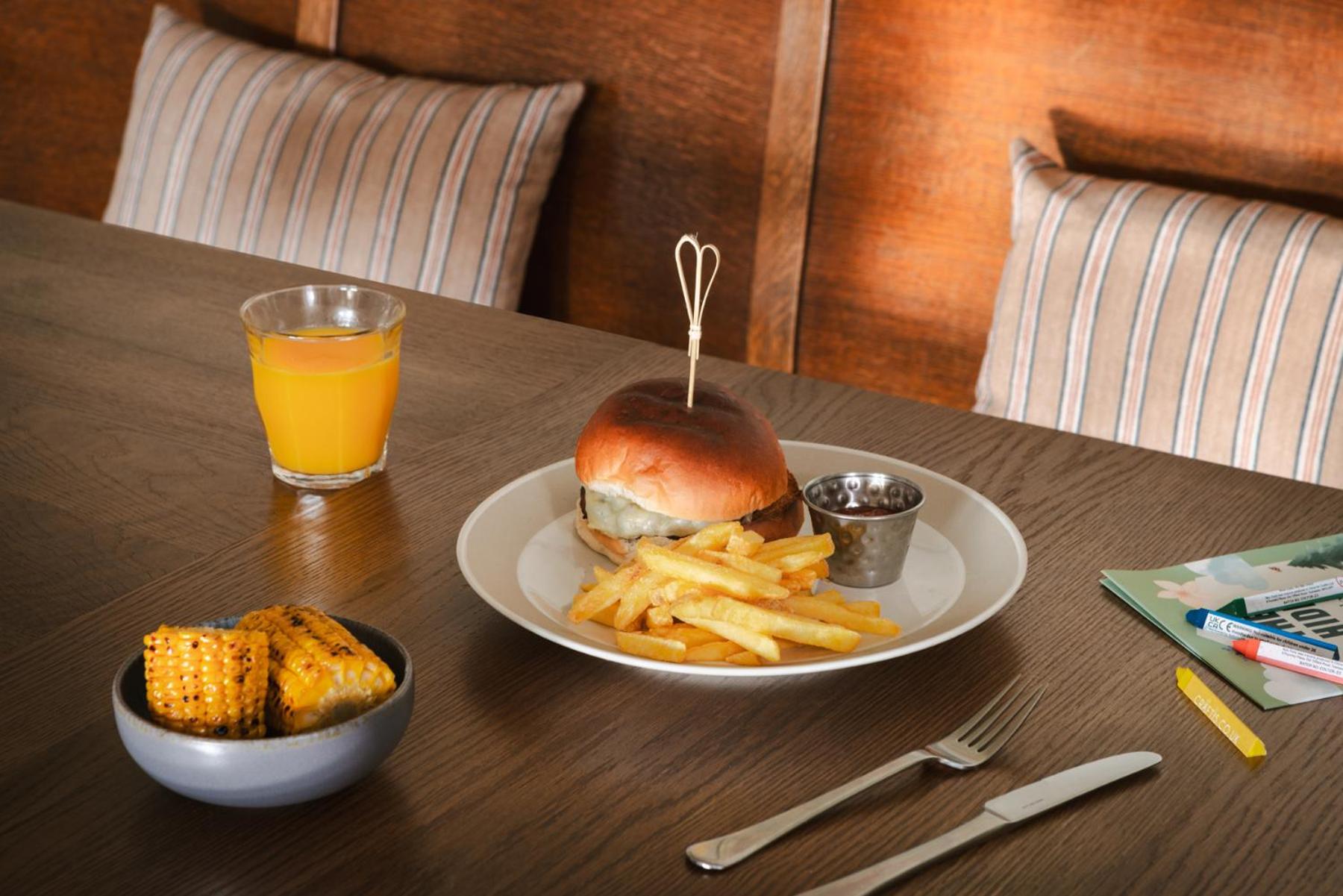 The Highwayman Hotel 43/59