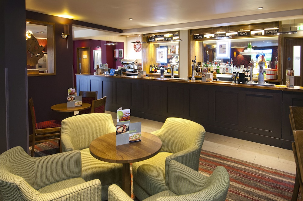 Premier Inn Bristol Cribbs Causeway 42/58