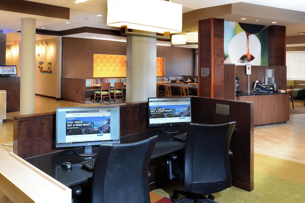 Fairfield Inn & Suites By Marriott Raleigh Capital Blvd./I-540 39/49