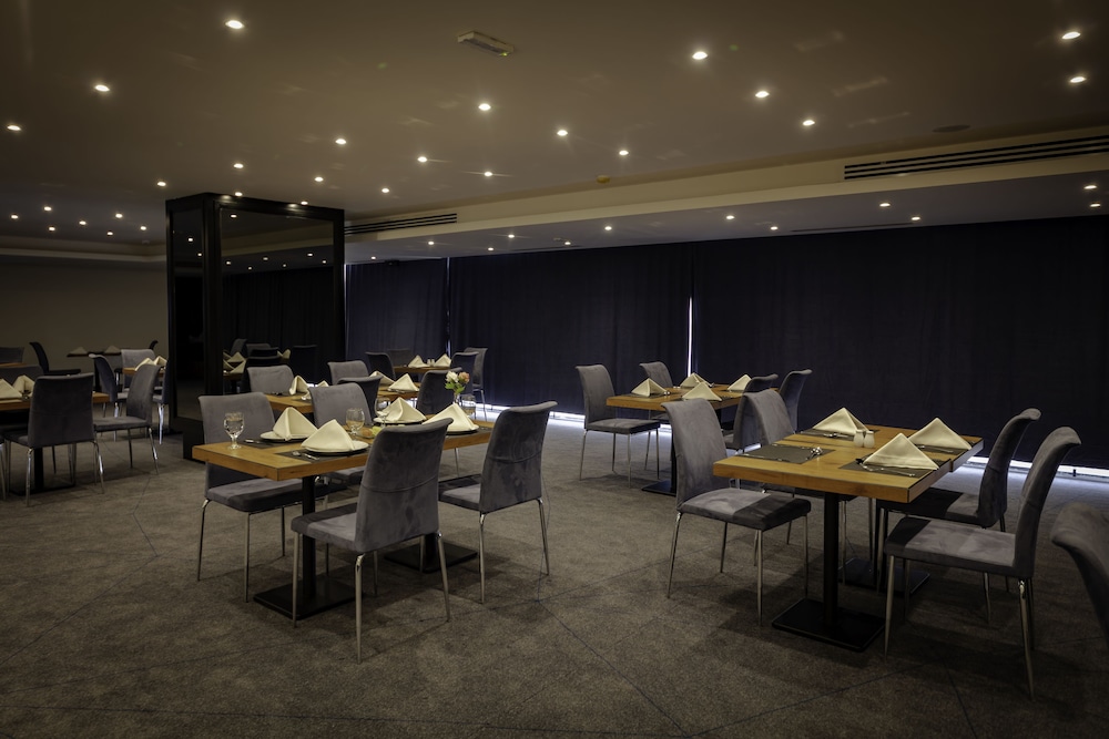 Monarch Hotel Amman 26/33